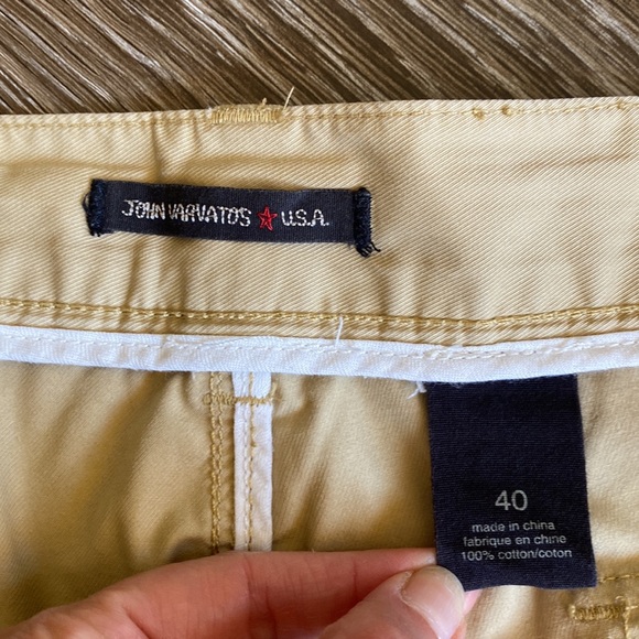 John Varvatos USA Beige Shorts - Picture 6 of 6